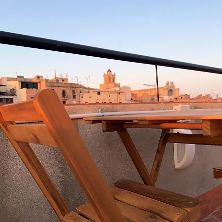 3 En La Muralla Romana Junto A La Catedral * Tarragona