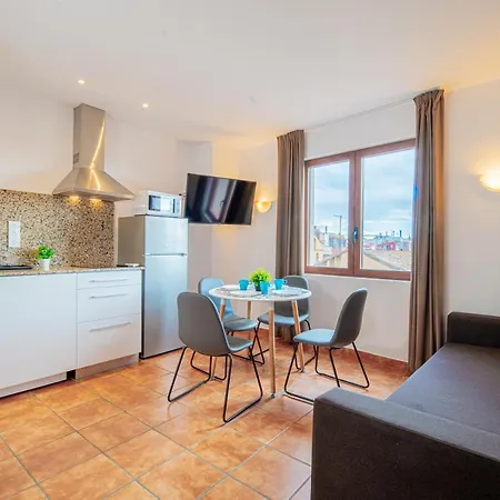 3 En La Muralla Romana Junto A La Catedral Apartment Tarragona