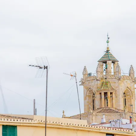3 En La Muralla Romana Junto A La Catedral * Tarragona